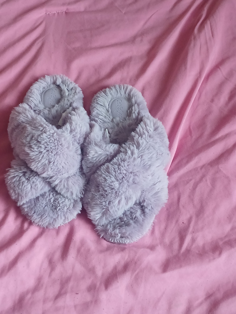 Cat & Jack Plush Crisscross Slippers - Gray